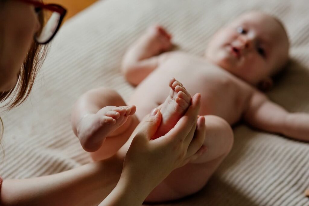 Massage pieds bébé - Baby Spa