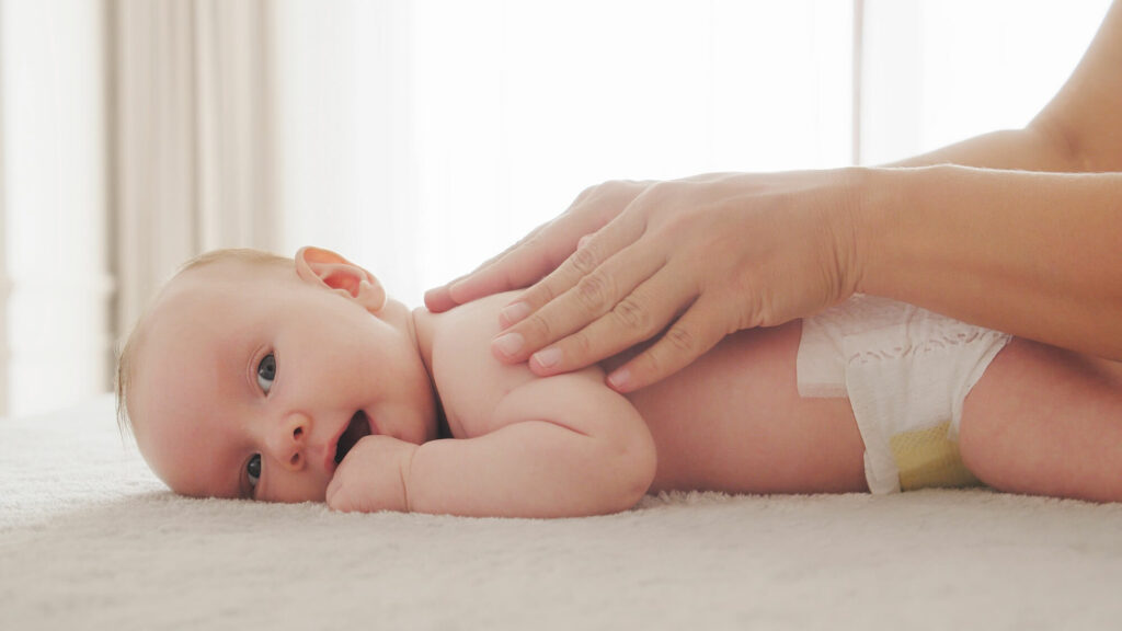 Massage d'un bébé - Baby Spa